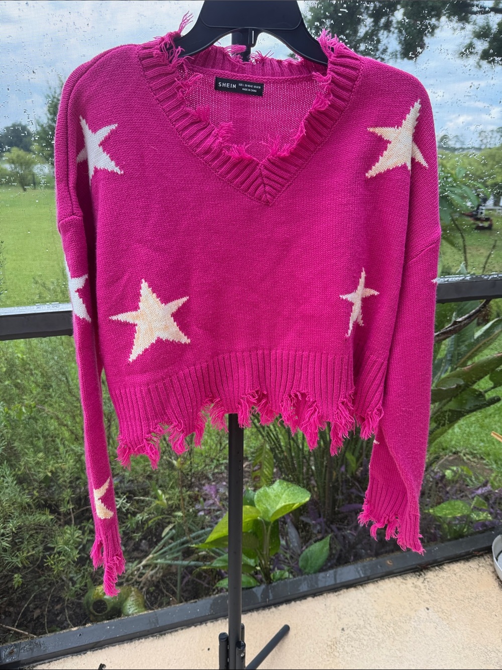 SHEIN Hot Pink Distressed V-Neck Star-Print Sweater 8/10